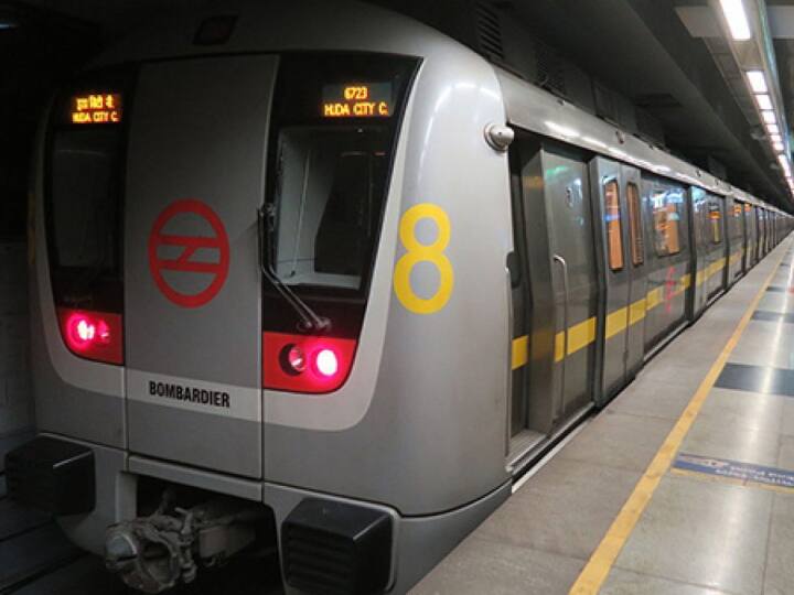 Metro got delayed today on Yellow Line of Delhi Metro, passengers had to face trouble