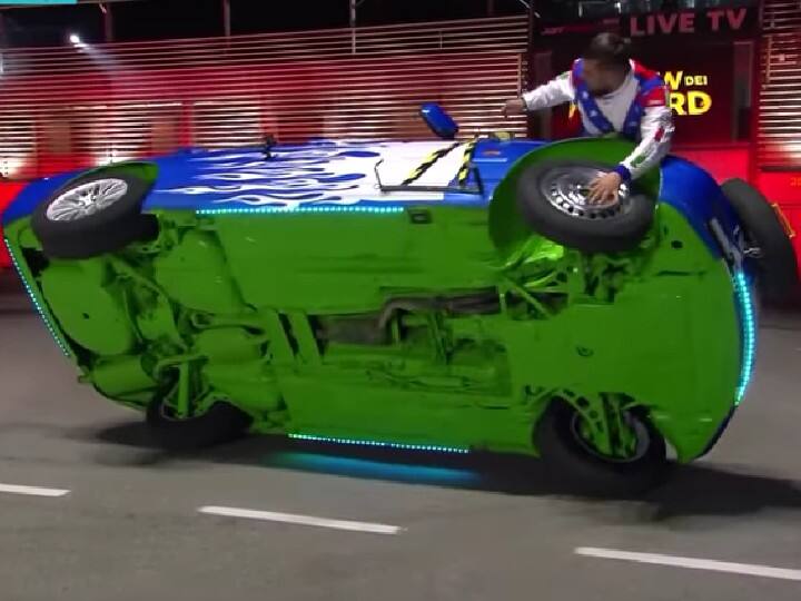 Italian men break Guinness World Record for changing a tyre on a moving car Guinness World Record: ஓடும் காரில் 1 நிமிடத்தில் டயர் மாற்றம்.. கின்னஸ் சாதனை படைத்த இத்தாலியர்கள்