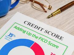 Credit Score: कम क्रेडिट स्कोर के कारण हो सकता है बड़ा नुकसान! सुधार करने के लिए उठाए यह जरूरी कदम