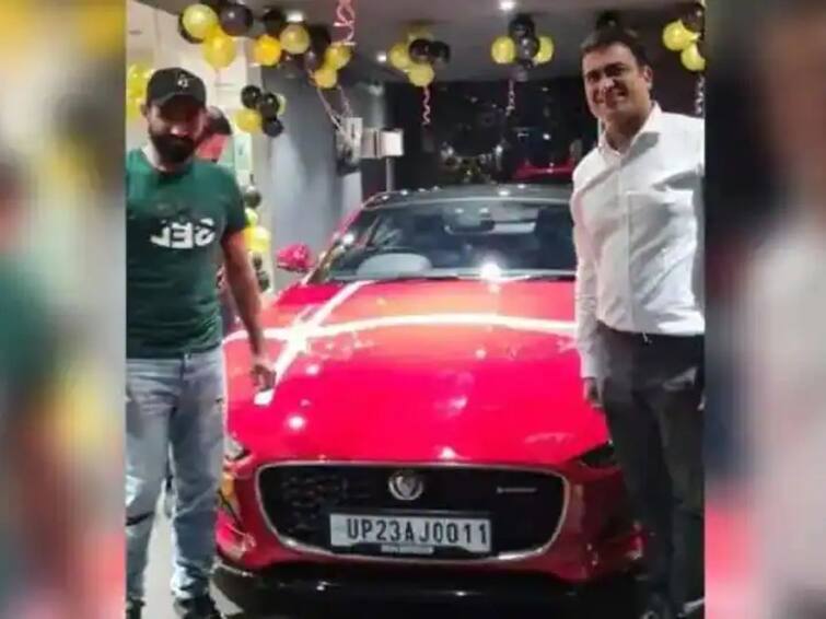 Mohammad Shami New Car Shami brings luxury car Jaguar F-type worth INR 98.13 lakh home Mohammad Shami New Car : क्रिकेटर मोहम्मद शमीच्या दारात आलिशान 'जॅग्वार', खरेदी केली 98 लाख रुपयांची कार