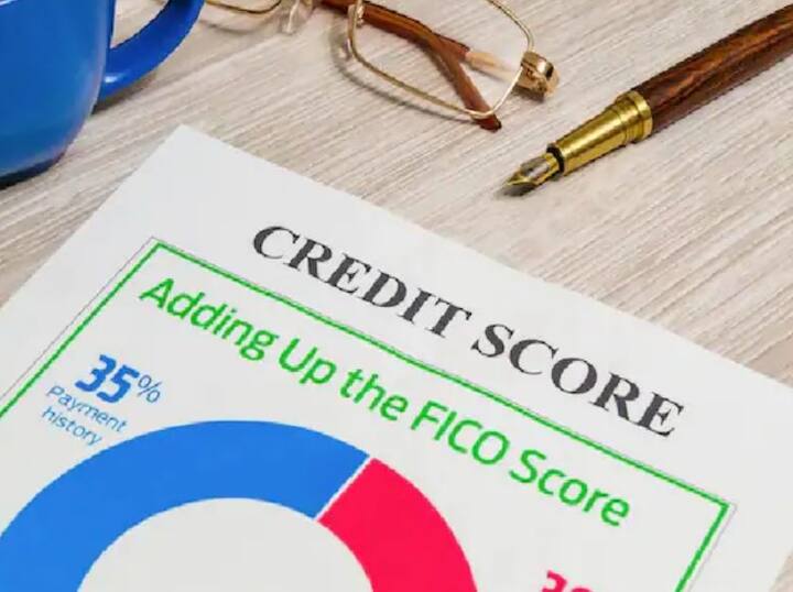 તમારા ક્રેડિટ સ્કોરને અપ ટુ ડેટ રાખવા માટે તમારા નાણાકીય રેકોર્ડ્સ અને પ્રવૃત્તિઓને ટ્રૅક કરો. આ સાથે, તમે લીધેલી લોન અને તેની EMI તારીખ વિશે સચોટ માહિતી મેળવતા રહો. તમે ક્રેડિટ કાર્ડનું  લિસ્ટ અને તેના બિલની ચુકવણી વિશે પણ માહિતી આપો.