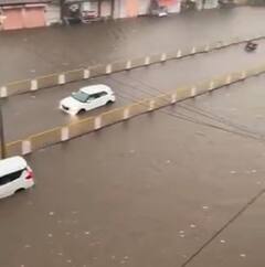 Heavy Rain in Jaipur: जयपुर में भारी बारिश से जलभराव, सड़कों पर तैरती नजर आईं कारें