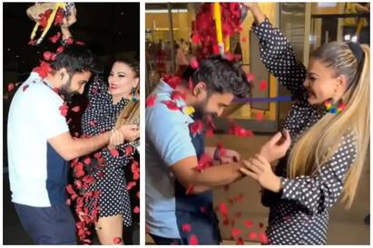 Rakhi Sawant Pics: ਰਾਖੀ ਸਾਵੰਤ ਆਪਣੇ ਵੱਖਰੇ ਅੰਦਾਜ਼ ਲਈ ਜਾਣੀ ਜਾਂਦੀ ਹੈ। ਹਾਲ ਹੀ ਚ ਆਪਣੇ ਦੋਸਤ ਨੂੰ ਰਿਸੀਵ ਕਰਨ ਏਅਰਪੋਰਟ ਪਹੁੰਚੀ ਰਾਖੀ ਸਾਵੰਤ ਦਾ ਅਨੋਖਾ ਅੰਦਾਜ਼ ਦੇਖਣ ਨੂੰ ਮਿਲਿਆ।