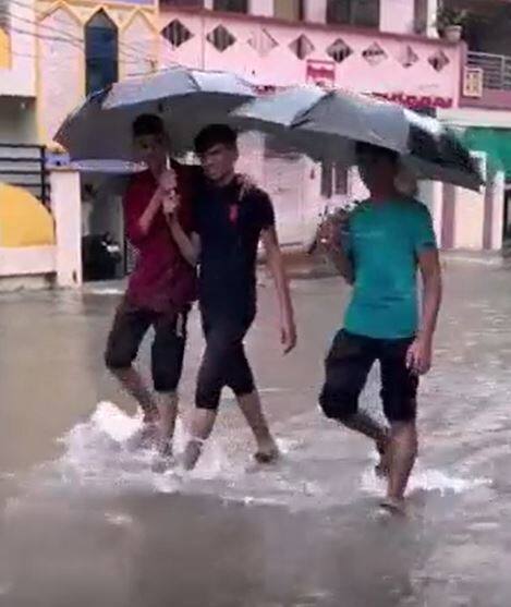 पावसामुळं पिकांमध्ये साचलं पाणी