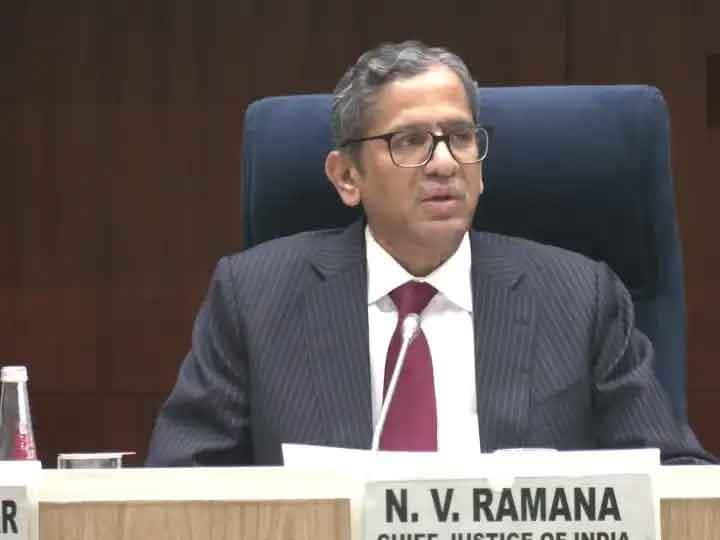 CJI NV Ramana:  मीडिया पर भड़के सीजेआई रमना, कहा - चल रही हैं कंगारू अदालतें, इलेक्ट्रॉनिक मीडिया में शून्य जवाबदेही