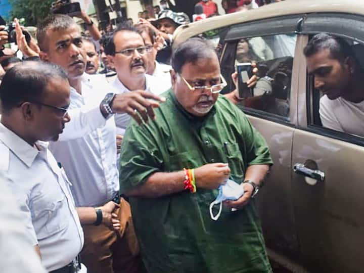 Partha Chatterjee's Bail: SC Questions ED's Conviction Rate, Asks 'How Long Accused Can Be Kept Undertrial?'