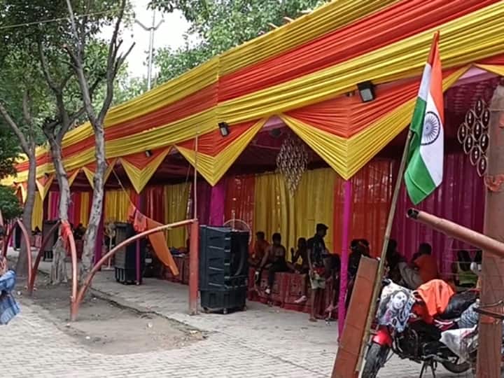 Ghaziabad News: दो विभागों के बीच की लड़ाई सड़क पर आई, कावड़ियों के टेंट से काटी गई बिजली Kawad Yatra 2022 Ghaziabad Electricity cut from tents of Kawadis ANN Ghaziabad News: दो विभागों के बीच की लड़ाई सड़क पर आई, कावड़ियों के टेंट से काटी गई बिजली