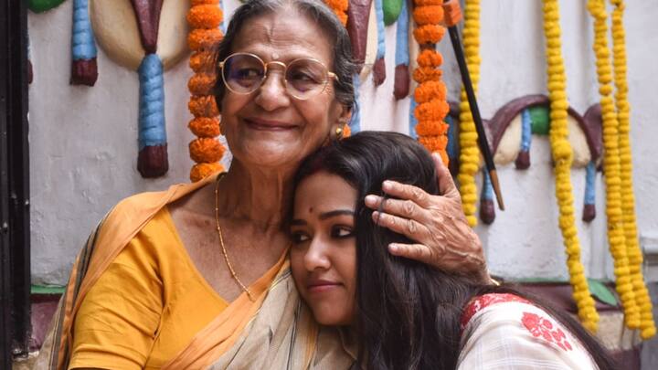 ২৯ জুলাই থেকে হইচই এর ওয়েব প্ল্যাটফর্মে দেখা যাবে সিরিজটি।