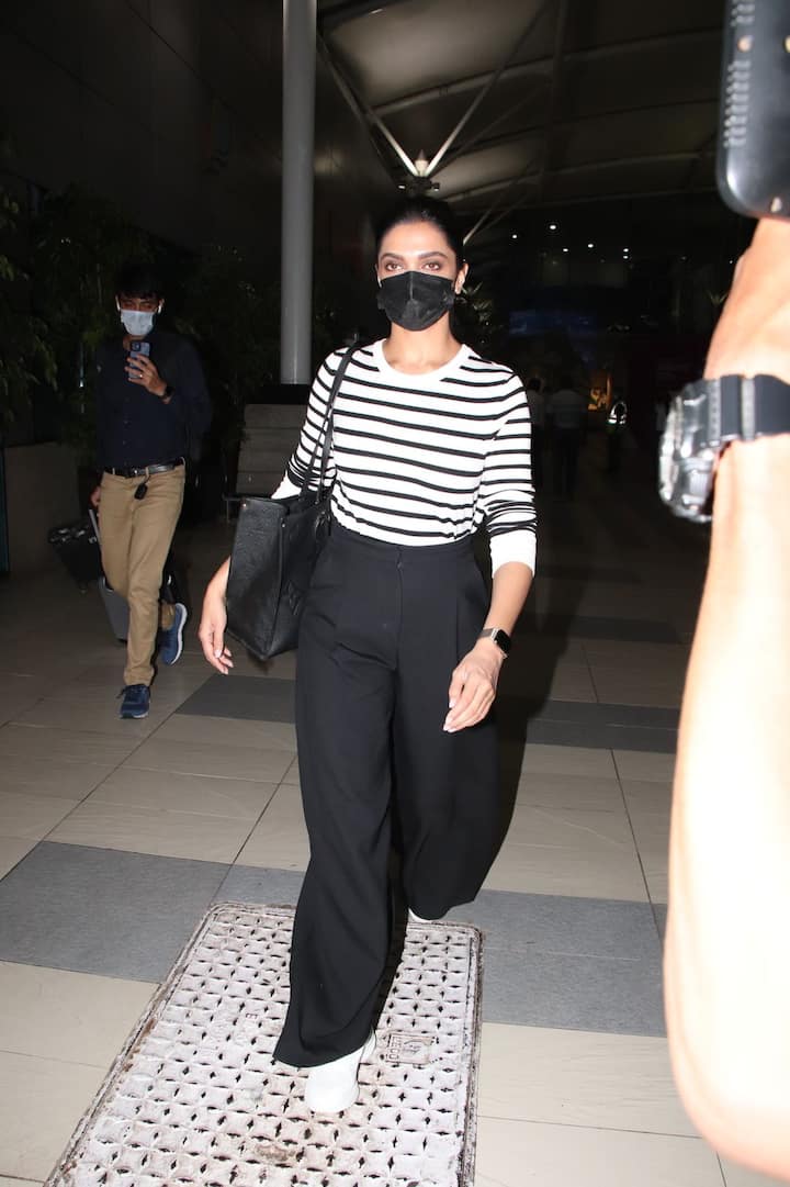 बॉलिवुड की खूबसूरत अदाकारा दीपिका पादुकोण को हाल ही में एयरपोर्ट पर स्पॉट किया गया है. इस दौरान एक्ट्रेस के कूल लुक ने फैंस को खूब अट्रैक्ट किया है.