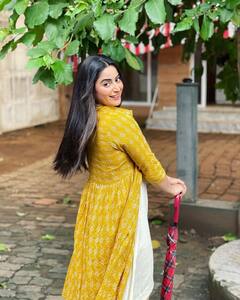 Ghum Hai Kisikey Pyaar Meiin की पाखी ने शॉर्ट ड्रेस में दिखाया ग्लैमरस लुक, तस्वीरें देख फैंस ने कहा- किलर