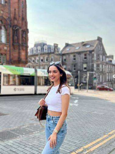 मानुषी छिल्लर ने हाल ही में दिनेश विजान की 'तेहरान' को साइन की है, जो सच्ची घटनाओं से प्रेरित फिल्म है. मानुषी अपनी तीसरी बड़ी बॉलीवुड परियोजना को लेकर खुश हैं, जिसमें जॉन अब्राहम मुख्य भूमिका में हैं.