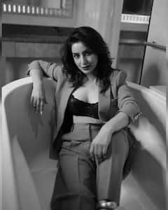 Tisca Chopra Photoshoot: बाथटब में टिस्का चोपड़ा ने लहराया हुस्न का परचम, इंटरनेट का तापमान बढ़ा रही हैं ये तस्वीरें