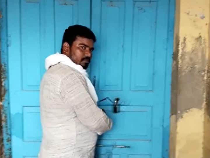 Ghazipur News Over the payment of MNREGA the village head put a lock in the office room ANN Ghazipur News: मनरेगा के भुगतान को लेकर ग्राम प्रधान ने भदौरा कार्यालय कक्ष में जड़ा ताला, SDM बोले- होगी कार्रवाई