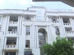 Lucknow Crime: 60 हजार करोड़ की ठगी कर विदेश भागने वाले शाइन सिटी के MD पर पुलिस का शिकंजा, आलीशान पेंट हाउस सील