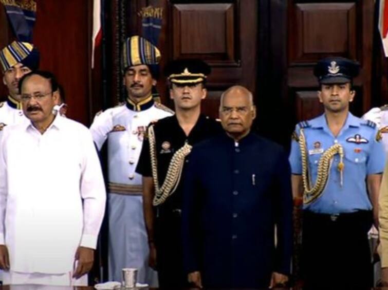 Farewell Ceremony Of President Ram Nath Kovind In Parliament Central Hall- PM Modi, Naidu Attend Event Farewell Ceremony Of President Ram Nath Kovind : రాష్ట్రపతి రామ్‌నాథ్ కోవింద్ ఘనంగా వీడ్కోలు- కార్యక్రమానికి హాజరైన మోదీ, వెంకయ్య, ఇతర ప్రముఖులు