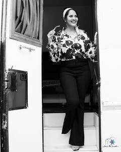 Anasuya Photos: రెట్రో గెటప్ లో నవ్వులు చిందిస్తూ అదరగొడుతున్న అనసూయ