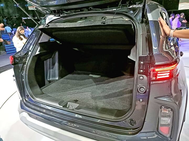 One big change is that the boot space of the 1.5l non-hybrid version is a lot bigger than on the hybrid with the placement of the battery. We expect the AWD version to be priced a lakh higher than the top-end 2WD manual and it is a unique feature for its segment. Prices and the launch would be in September. (Photo: Somnath Chatterjee)