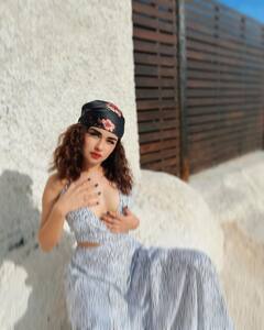 Avneet Kaur का ऐसा सिजलिंग अंदाज आपने पहले कभी नहीं देखा होगा, दिलकश अदाओं से बरपा रही हैं कहर