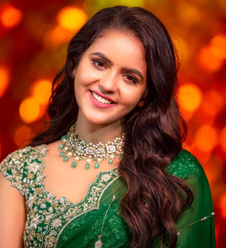 நான் தலைகாலு புாியாமதரைமேல நிற்காம தடுமாறிப் போனேனே நானே நானே....