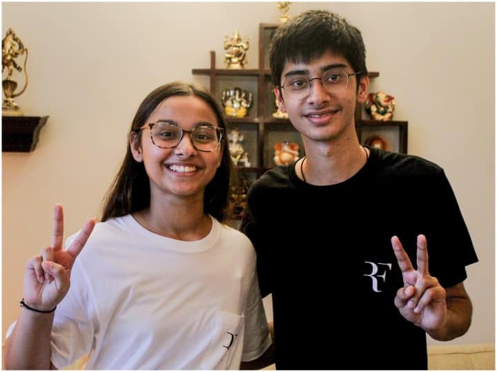 Twins Anandita and Aditya became All India toppers, in 10th both also got equal numbers