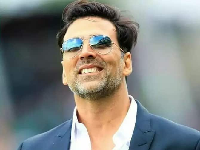 Akshay Kumar Becomes The Highest Taxpayer Actor Of 2022 | टैक्‍स भरने के  मामले में फिर नंबर वन एक्‍टर साबित हुए Akshay Kumar, इनकम टैक्स डिपार्टमेंट  से मिला सम्मान-पत्र