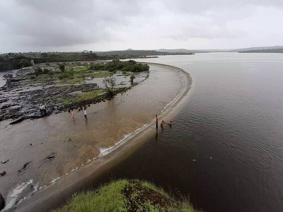 बुलढाण्यातील जगावेगळा 'क्वीन नेकलेस'!