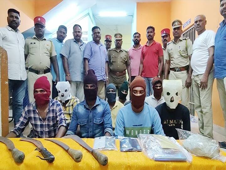 Crime: பழிக்கு பழியாக வெடிகுண்டுகள் வீசி ரவுடி வெட்டி கொலை - புதுச்சேரியில் பயங்கரம்