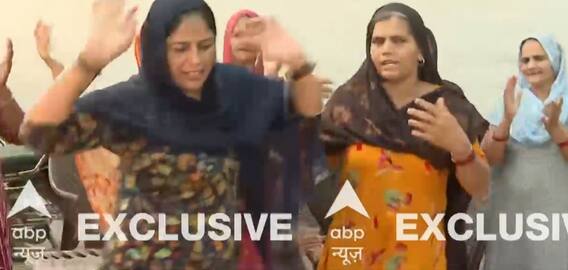 Neeraj Chopra की जीत से झूम उठीं उनकी मां, नाच-गाकर जश्न मना रहा परिवार | World Athletics Championships