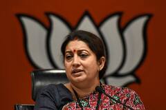 Smriti Irani sends notice to Congress leaders after allegations on daughter