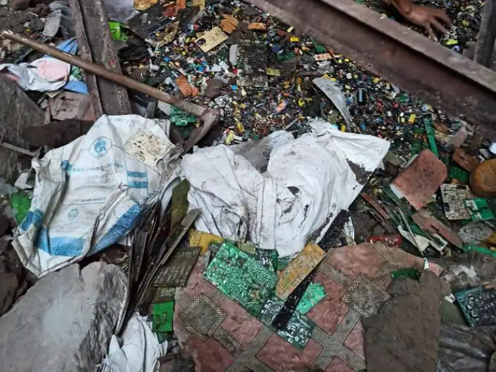 Delhi Building Collapse: ਦਿੱਲੀ ਦੇ ਮੁਸਤਫਾਬਾਦ 'ਚ ਤਿੰਨ ਮੰਜ਼ਿਲਾ ਇਮਾਰਤ ਡਿੱਗਣ ਕਾਰਨ ਇੱਕ ਦੀ ਮੌਤ, 3 ਜ਼ਖ਼ਮੀ