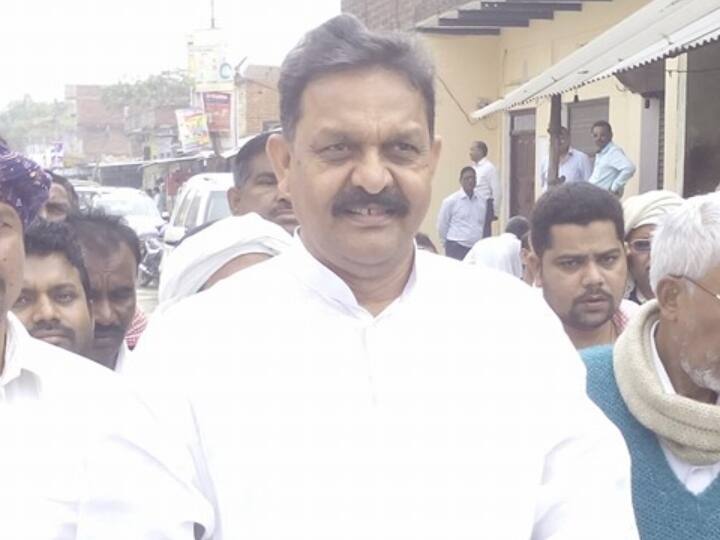 Mukhtar Ansari brother and Ghazipur DM action taken in case gangster act on BSP MP Afzal Ansari and 15 crores property attached Ghazipur News: मुख्तार अंसारी के भाई अफजाल अंसारी की 15 करोड़ की संपत्ति कुर्क, गैंगस्टर एक्ट के मामले में हुई कार्रवाई