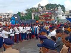 Kanwar Yatra: हरिद्वार में कांवड़ियों का पीएससी ने बैंड बजाकर किया स्वागत, कहा-शिव भक्तों का करना चाहिए सम्मान