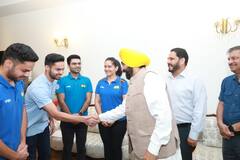 ਮੁੱਖ ਮੰਤਰੀ ਵੱਲੋਂ ਸੂਬੇ ਦਾ ਨਾਮ ਰੌਸ਼ਨ ਕਰਨ ਵਾਲੇ ਖਿਡਾਰੀਆਂ ਦਾ ਸਨਮਾਨ, ਏਸ਼ੀਅਨ ਤੇ ਓਲੰਪਿਕ ਖੇਡਾਂ ਲਈ ਤਿਆਰੀਆਂ 'ਚ ਜੁਟ ਜਾਣ ਲਈ ਕਿਹਾ