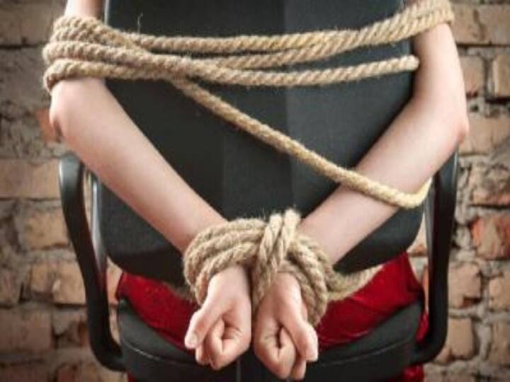 சென்னை: ரூ.25 லட்சம் கடன்.. திருப்பிக் கேட்ட முதியவரை வெளிநாட்டில் அடகு வைத்த இளைஞர்! பகீர் சம்பவம்!