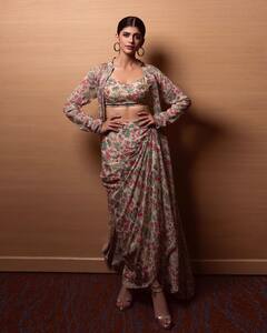 PHOTO: 'दिल बेचारा'फेम संजना संघीचा क्लासी अवतार; काळ्या ड्रेसमध्ये दिसतेय खास!