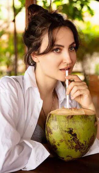 Elli Avrram  ਨੇ ਸੋਸ਼ਲ ਮੀਡੀਆ ਉੱਤੇ ਸਾਂਝੀਆਂ ਕੀਤੀਆਂ ਤਸਵੀਰਾਂ, ਦੇਖ ਕੇ ਤੁਸੀਂ ਵੀ ਹੋ ਜਾਓਗੇ ਦੀਵਾਨੇ