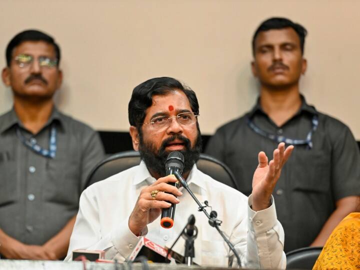 CM Eknath Shinde Comment on Shivsena Leader Uddhav Thackeray  CM Eknath Shinde : आपलं पाप दुसऱ्याच्या माथी मारायचं, मुख्यमंत्री एकनाथ शिंदेंचा नाव न घेता उद्धव ठाकरेंना टोला