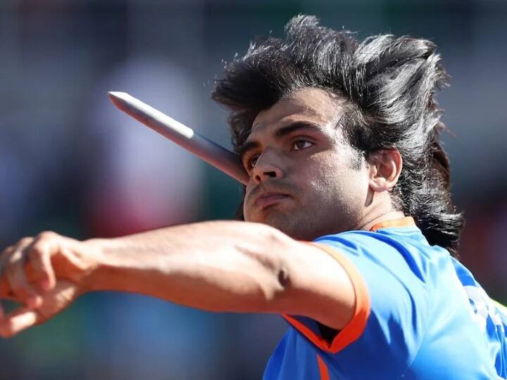 World Athletics Championships 2022: भारताचा स्टार भालाफेकपटू नीरज चोप्रानं (Neeraj Chopra) पुन्हा एकदा इतिहास रचला आहे. त्यानं रौप्यपदक जिंकलं आहे.