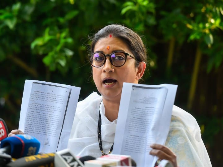 Illegal Bar Row: Smriti Irani Sends Legal Notice To Pawan Khera, Jairam Ramesh. Demands Written Apology Illegal Bar Row Smriti Irani sends legal notice to Pawan Khera, Jairam Ramesh, Netta D' Souza and Congress over remarks on her daughter Illegal Bar Row: Smriti Irani Sends Legal Notice To Pawan Khera, Jairam Ramesh. Demands Written Apology