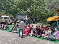 Chamoli News: हेलंग की घटना के बाद चलाया गया 'हेलंग चलो' कैंपेन, महिलाओं के समर्थन में पहुंचे लोग