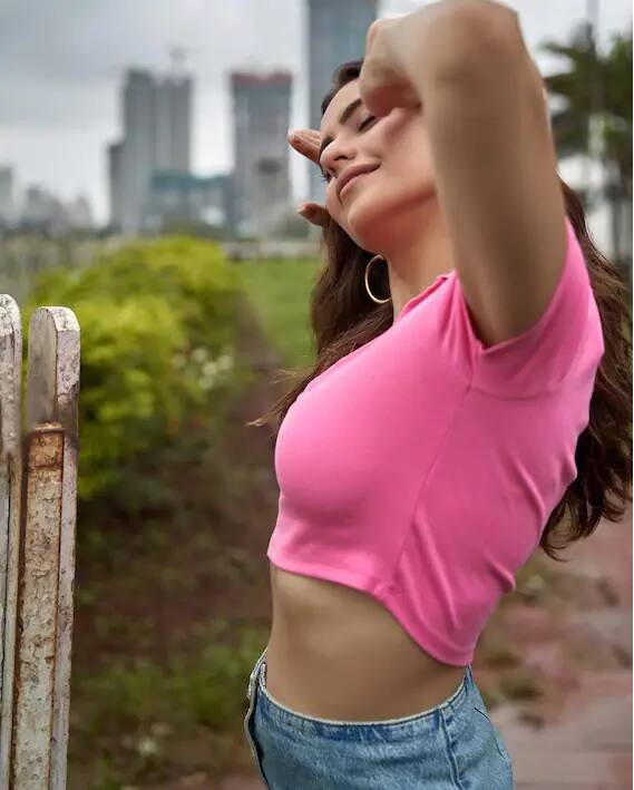 અભિનેત્રી આમના શરીફનું નામ જાણીતી ટીવી અભિનેત્રીઓની યાદીમાં સામેલ છે. આમના શરીફ આજે પણ લાખો દિલો પર રાજ કરે છે.