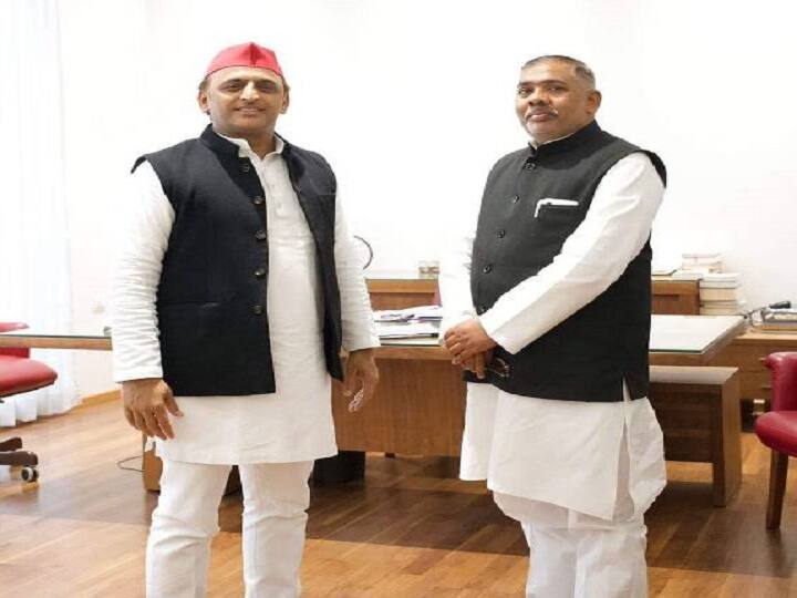 Mahan Dal Leader Keshav Dev Maurya coming close Akhilesh Yadav Party SP again UP News: सपा गठबंधन में फिर शामिल होंगे महान दल के नेता केशव देव मौर्य?
