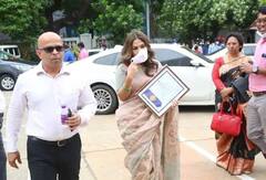 Highest Tax Payer: ਥਲਾਈਵਾ ਰਜਨੀਕਾਂਤ ਨੂੰ ਟੈਕਸ ਵਿਭਾਗ ਨੇ ਕੀਤਾ ਸਨਮਾਨਿਤ, ਬੇਟੀ ਐਸ਼ਵਰਿਆ ਰਜਨੀਕਾਂਤ ਨੇ ਸ਼ੇਅਰ ਕੀਤੀਆਂ ਤਸਵੀਰਾਂ