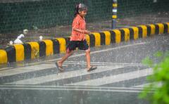 Weather Update : ভোর থেকেই ঝিরি ঝিরি, দক্ষিণবঙ্গের এই জেলাগুলোয় ভারী বৃষ্টির সম্ভাবনা