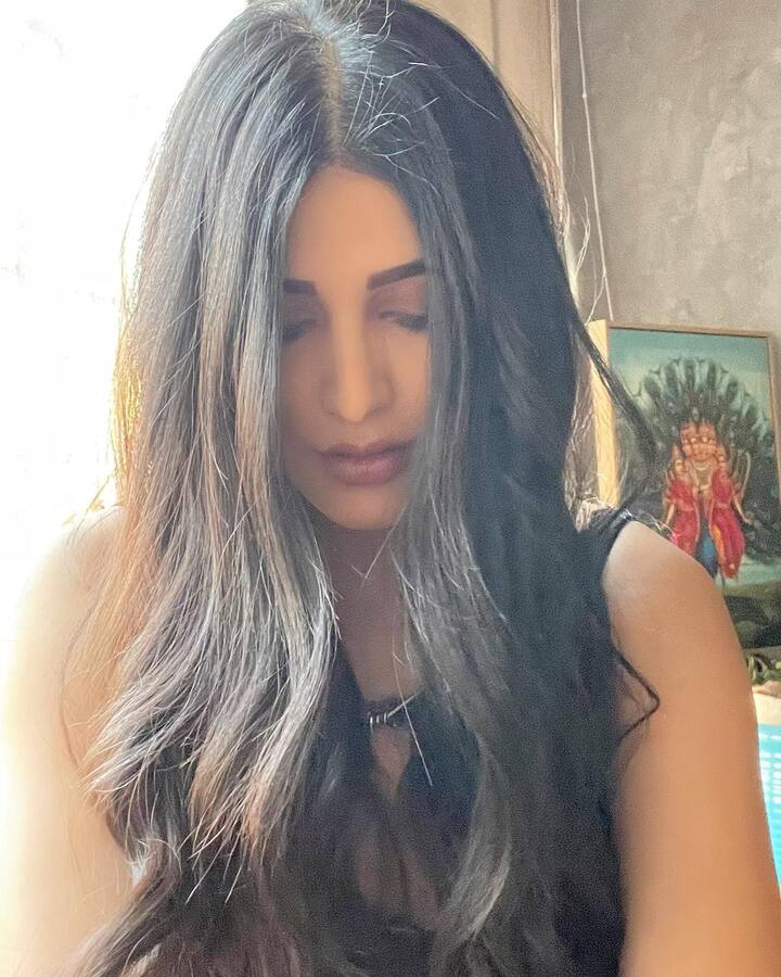 శ్రుతి హాసన్ అందమైన ఫోటోలు -Image credit: ShruthiHasan/Instagram