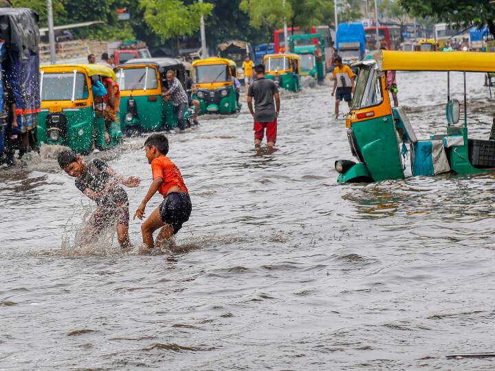 Gujarat Monsoon good rain received in this season 60 percent water reserves in 207 big dams Gujarat News: गुजरात में इस मानसून सीजन में हुई अच्छी बारिश, 207 बड़े बांधों में 60 फीसदी पानी का हुआ भंडार
