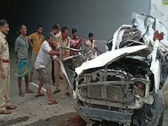 Accident: గంజాయి కేసు నిందితుడి కోసం వెళ్లి ప్రాణాలు పోగొట్టుకున్నారు!
