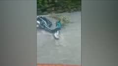 Monsoon 2022: Watch vehicles wash away amid heavy gush of water | ABP news