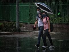 Delhi Weather Update: दिल्ली में इस हफ्ते जारी रहेगा बूंदा-बांदी का दौर, उमस वाली गर्मी भी करेगी परेशान, इतना रहेगा तापमान