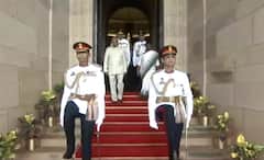 निवर्तमान राष्ट्रपति राम नाथ कोविंद ने राष्ट्रपति निर्वाचित द्रौपदी मुर्मू का राष्ट्रपति भवन में स्वागत किया